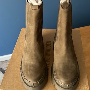 Steve Madden boots